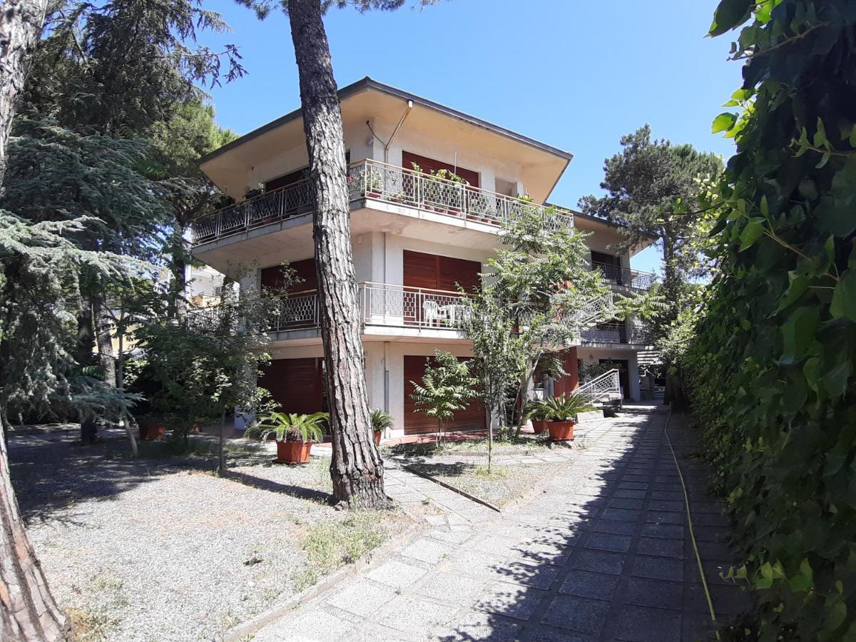 Appartamenti Estivi Lignano Sabbiadoro Bagian luar foto